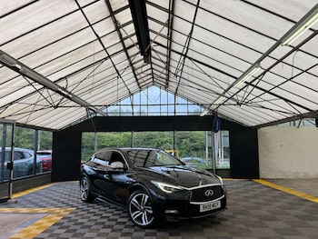 Used Infiniti Q30 2018 for sale - 78633809: Photo