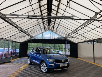 Used Volkswagen T-Roc 2019 for sale - 79186230: Photo