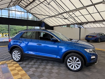 Used Volkswagen T-Roc 2019 for sale - 79186230: Photo