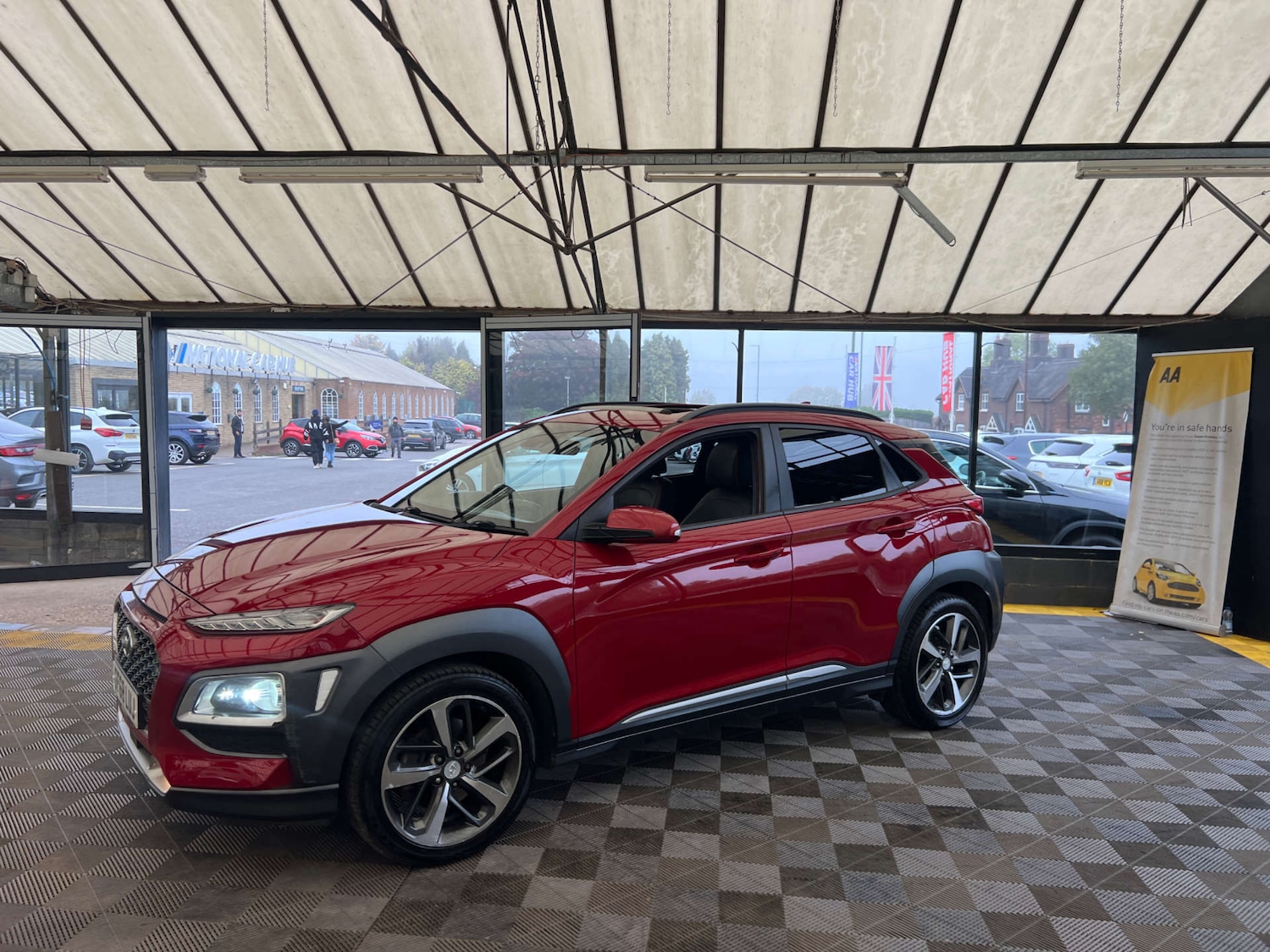 Used Hyundai KONA 2018 for sale - 76601892: Photo 4
