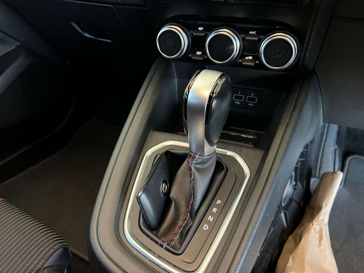 Used Renault Clio 2020 for sale - 76687503: Photo 16