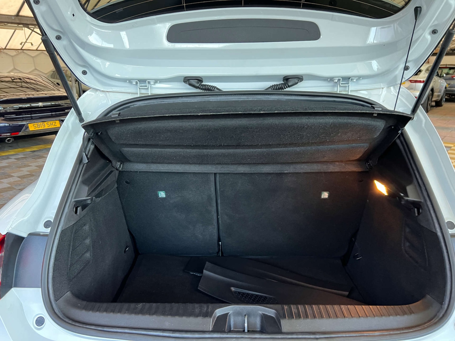 Used Renault Clio 2020 for sale - 76687503: Photo 23