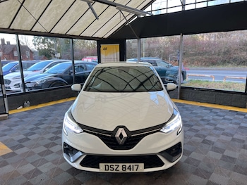 Used Renault Clio 2020 for sale - 76687503: Photo