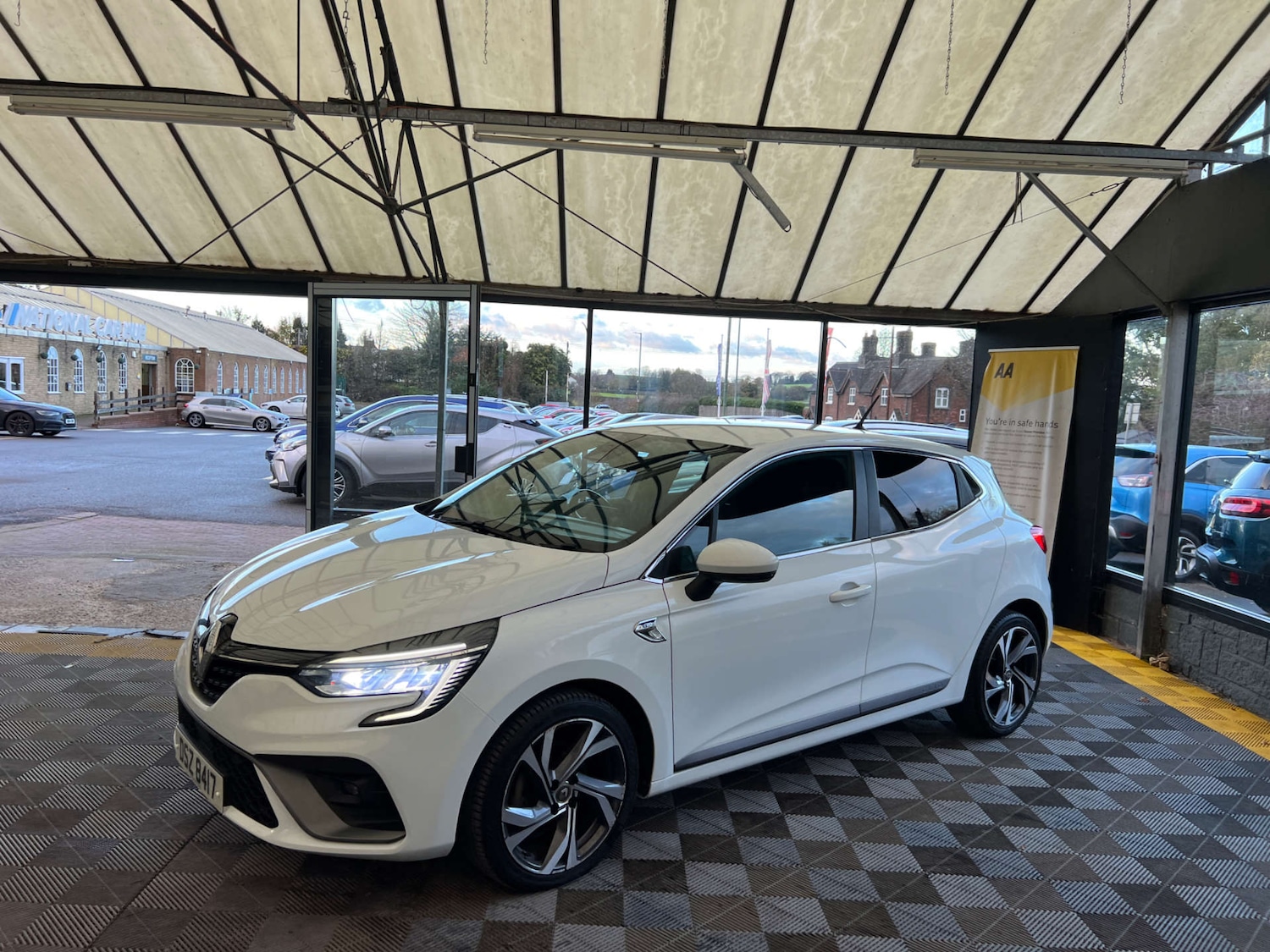 Used Renault Clio 2020 for sale - 76687503: Photo 4