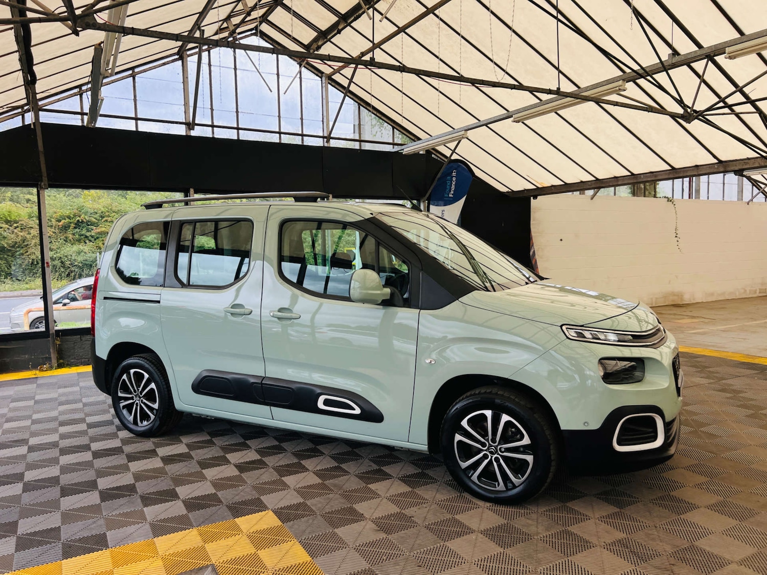 Used Citroen Berlingo 2019 for sale - 76356014: Photo 3