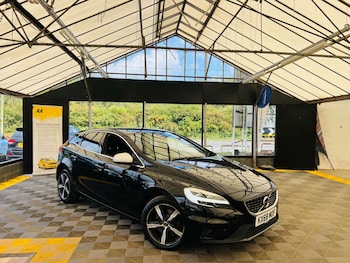 2018 - 1.5 V40 R-Design Nav+ T2 Auto 5dr