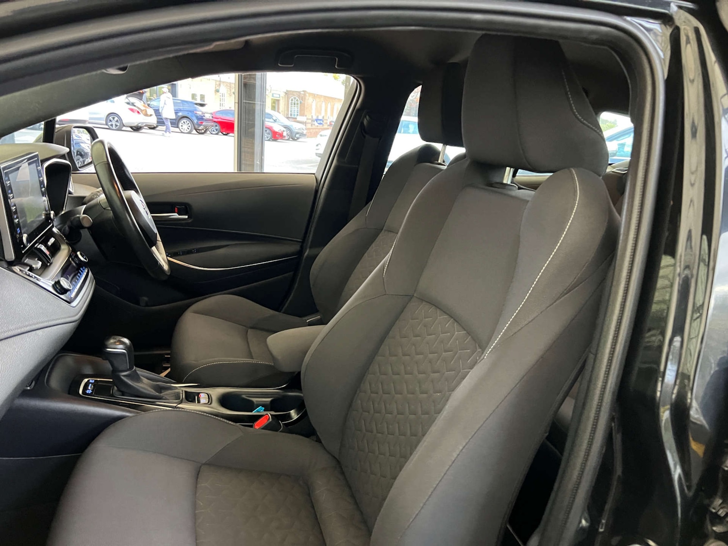 Used Toyota Corolla 2021 for sale - 76339950: Photo 24
