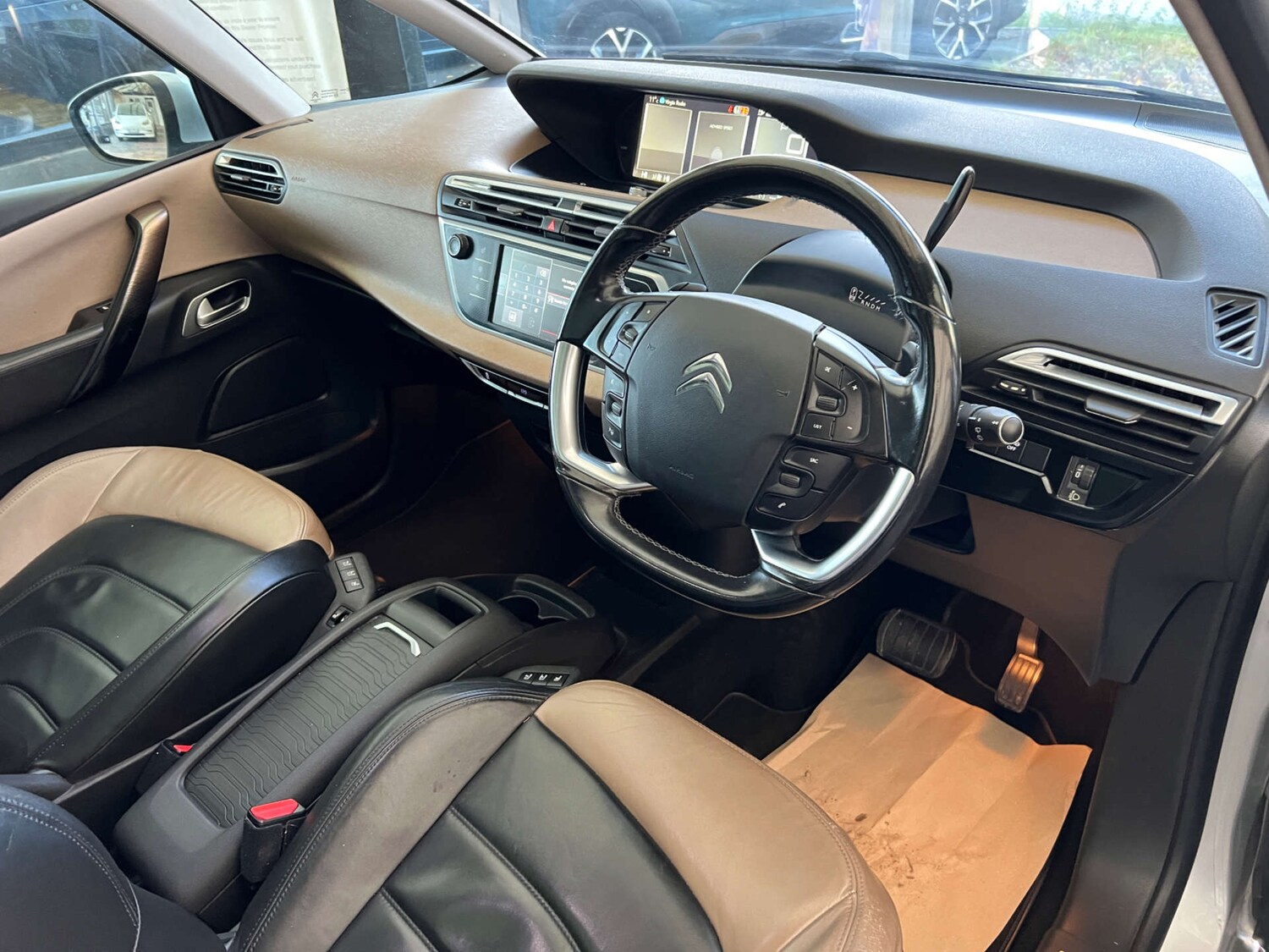 Used Citroen C4 Grand Picasso 2016 for sale - 77025211: Photo 11