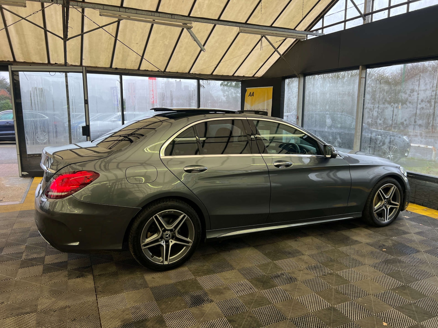 Used Mercedes-Benz C Class 2019 for sale - 77370969: Photo 9