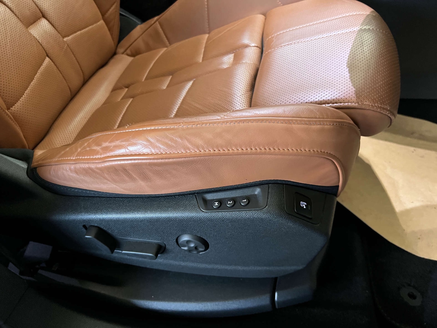 Used DS Automobiles DS 7 Crossback 2020 for sale - 77125173: Photo 13