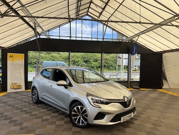 Used Renault Clio 2021 for sale - 75853085: Photo