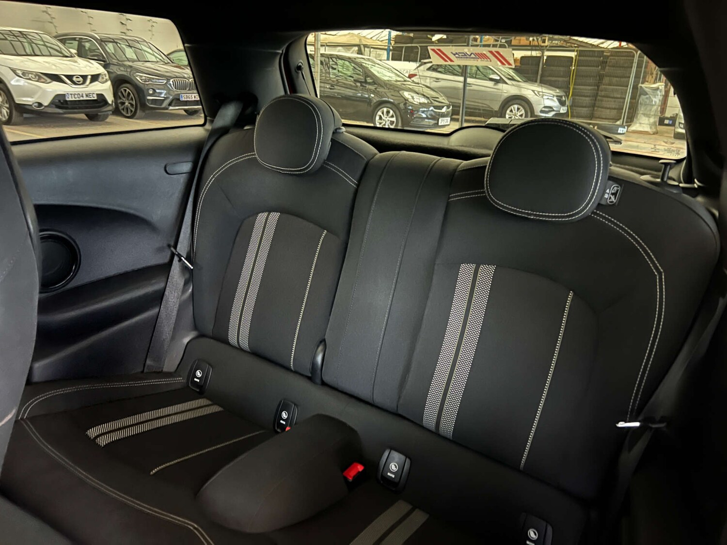 Used MINI Hatch 2020 for sale - 76205341: Photo 32