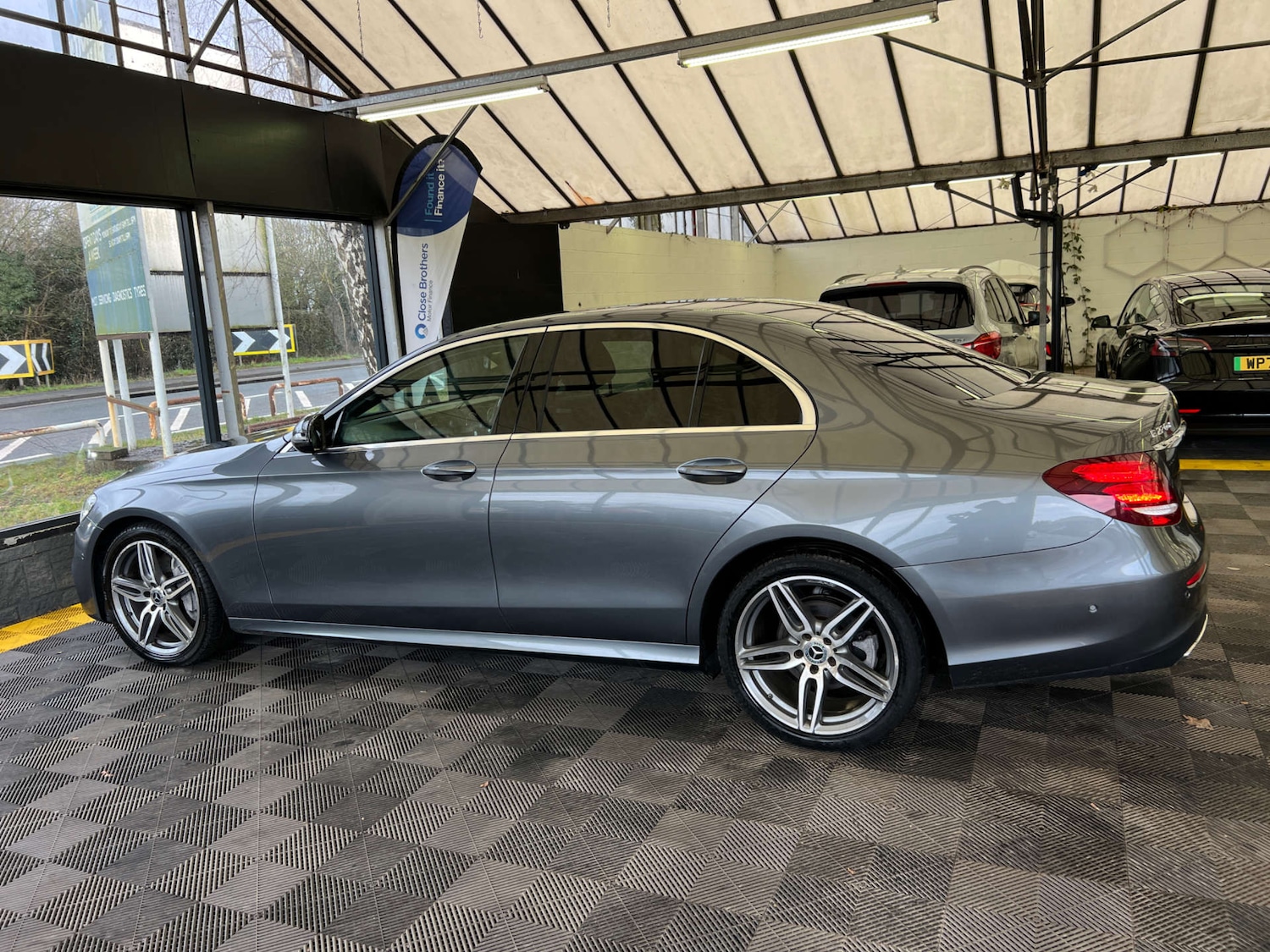 Used Mercedes-Benz E Class 2018 for sale - 77409780: Photo 5