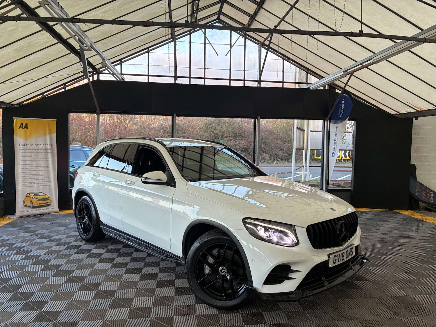 Used Mercedes-Benz GLC 2018 for sale - 76699702: Photo 1