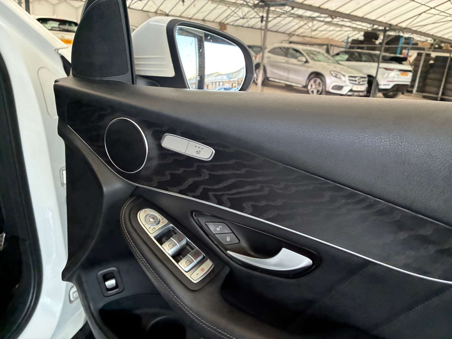 Used Mercedes-Benz GLC 2018 for sale - 76699702: Photo 22