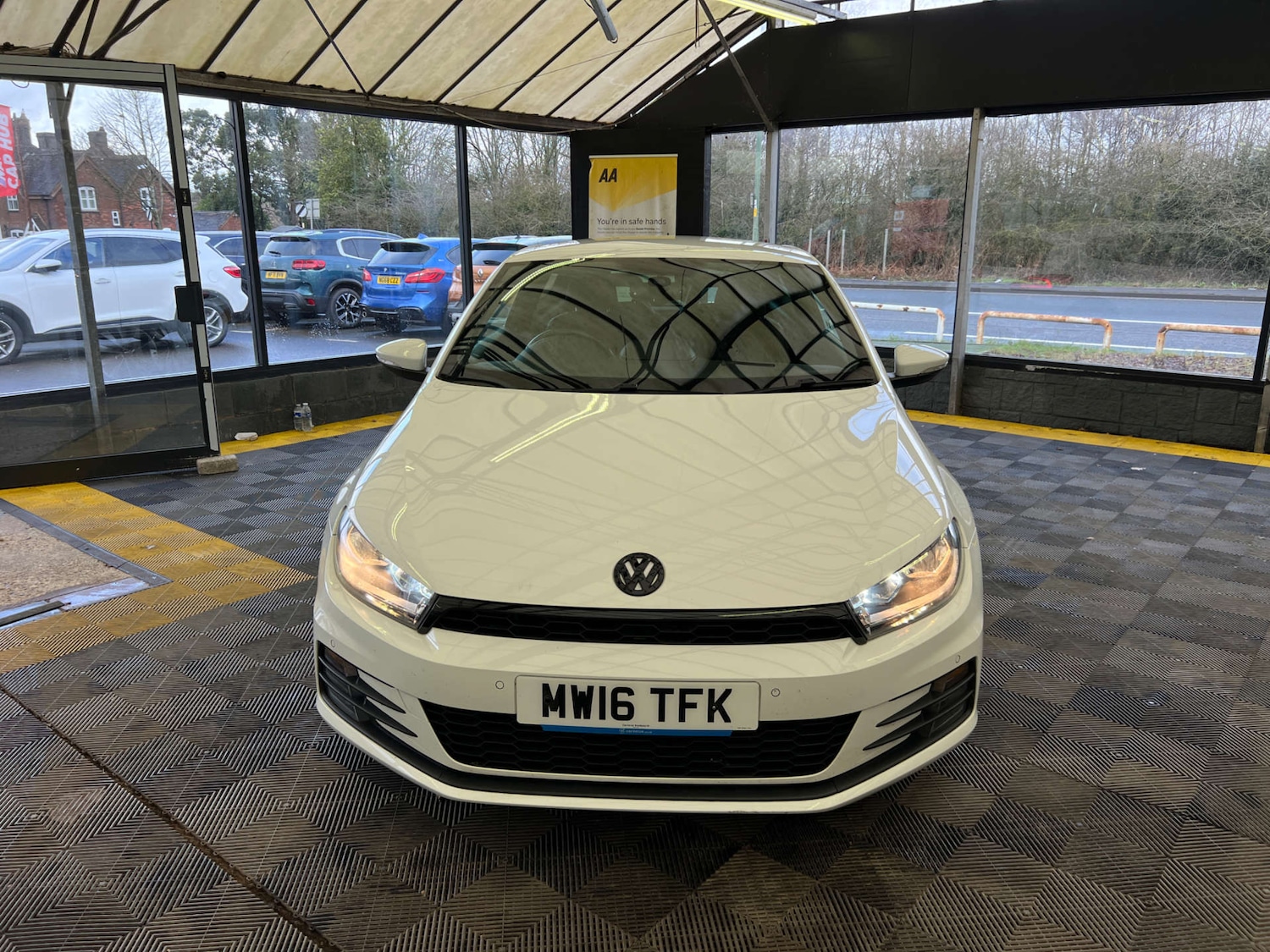 Used Volkswagen Scirocco 2016 for sale - 77529390: Photo 4