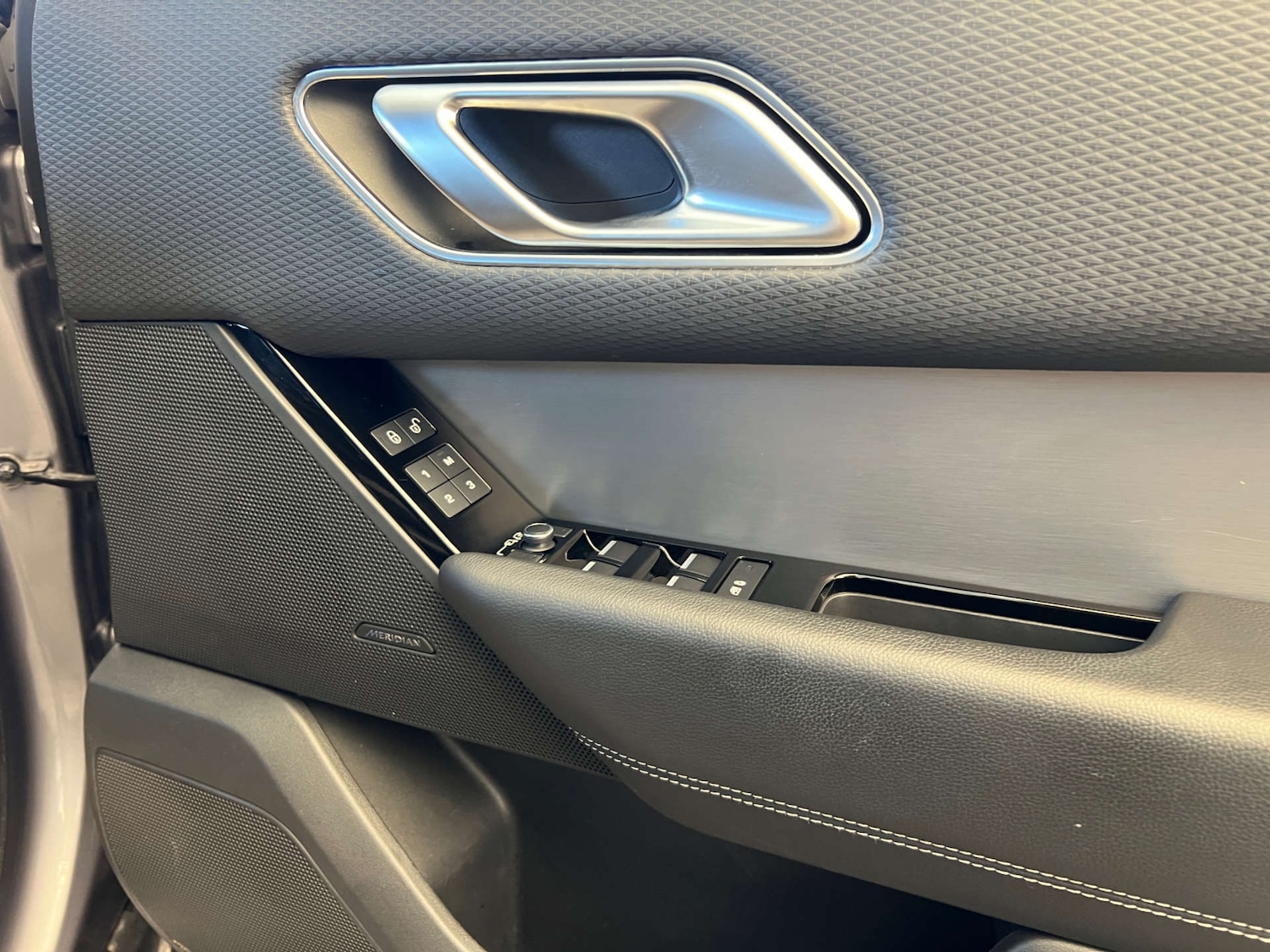 Used Land Rover Range Rover Velar 2019 for sale - 76650399: Photo 13