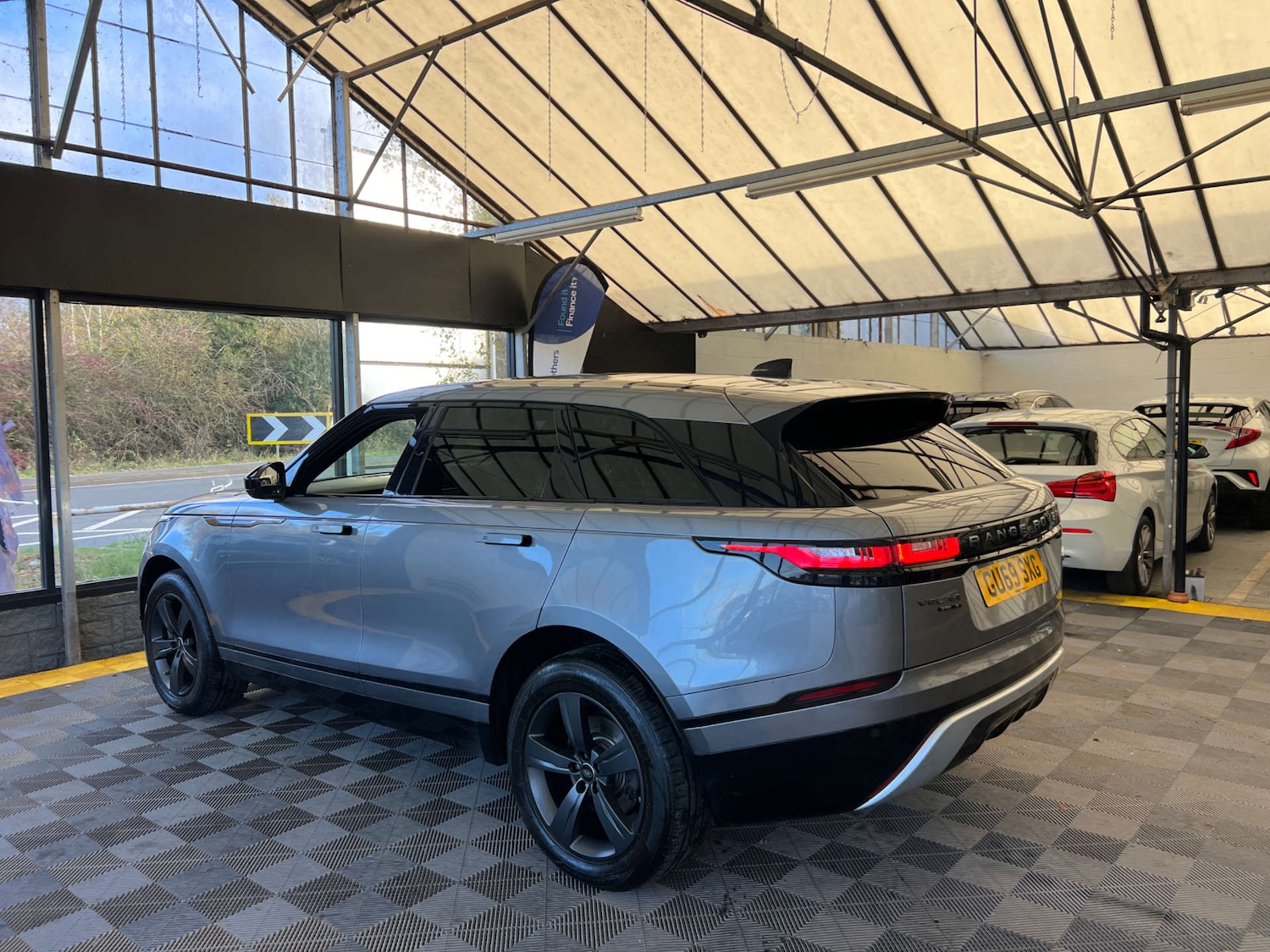Used Land Rover Range Rover Velar 2019 for sale - 76650399: Photo 5