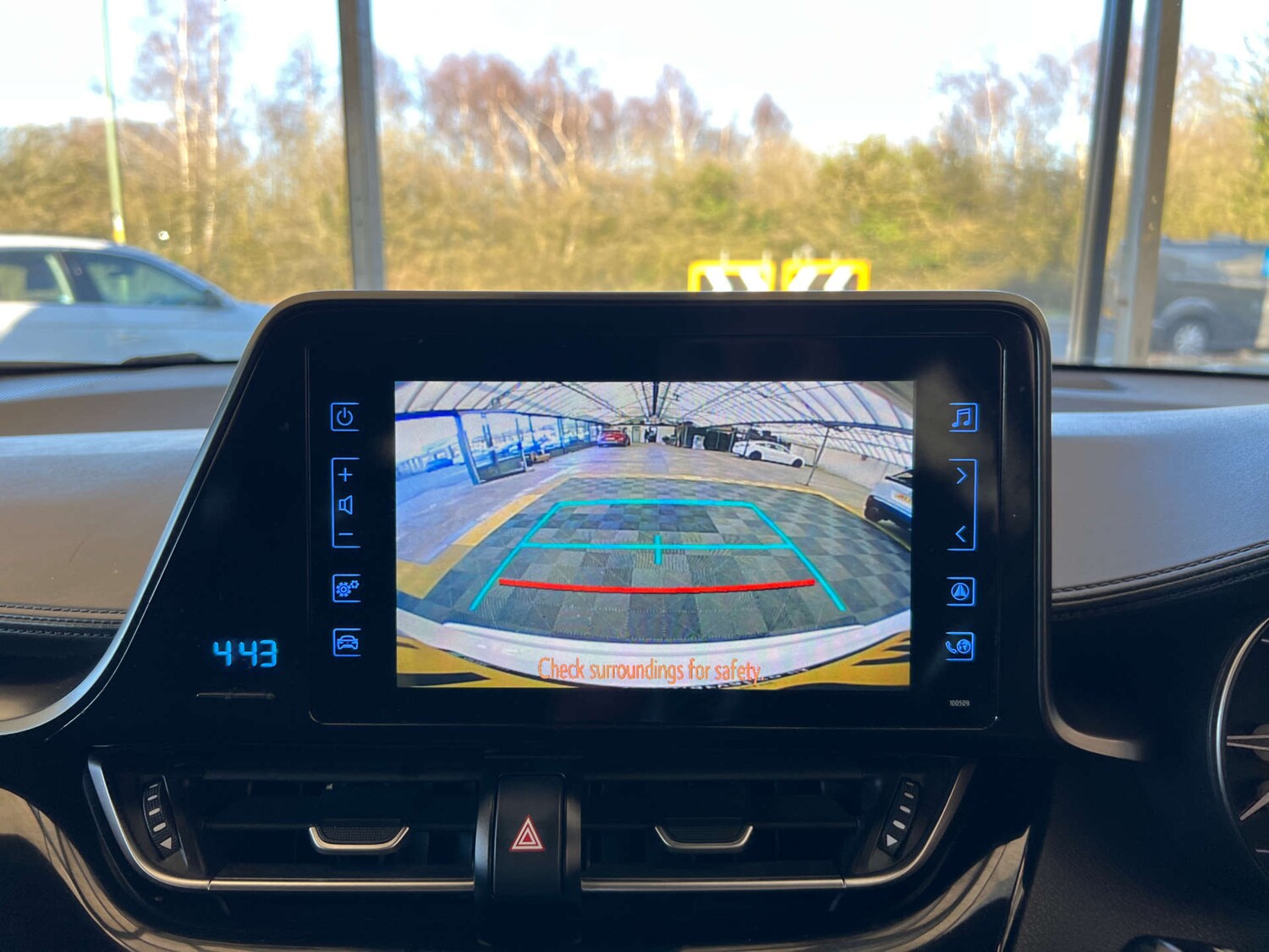 Used Toyota C-HR 2019 for sale - 77930570: Photo 21