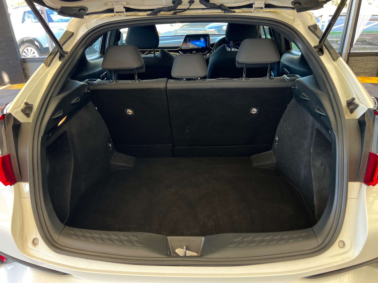 Used Toyota C-HR 2019 for sale - 77930570: Photo 26