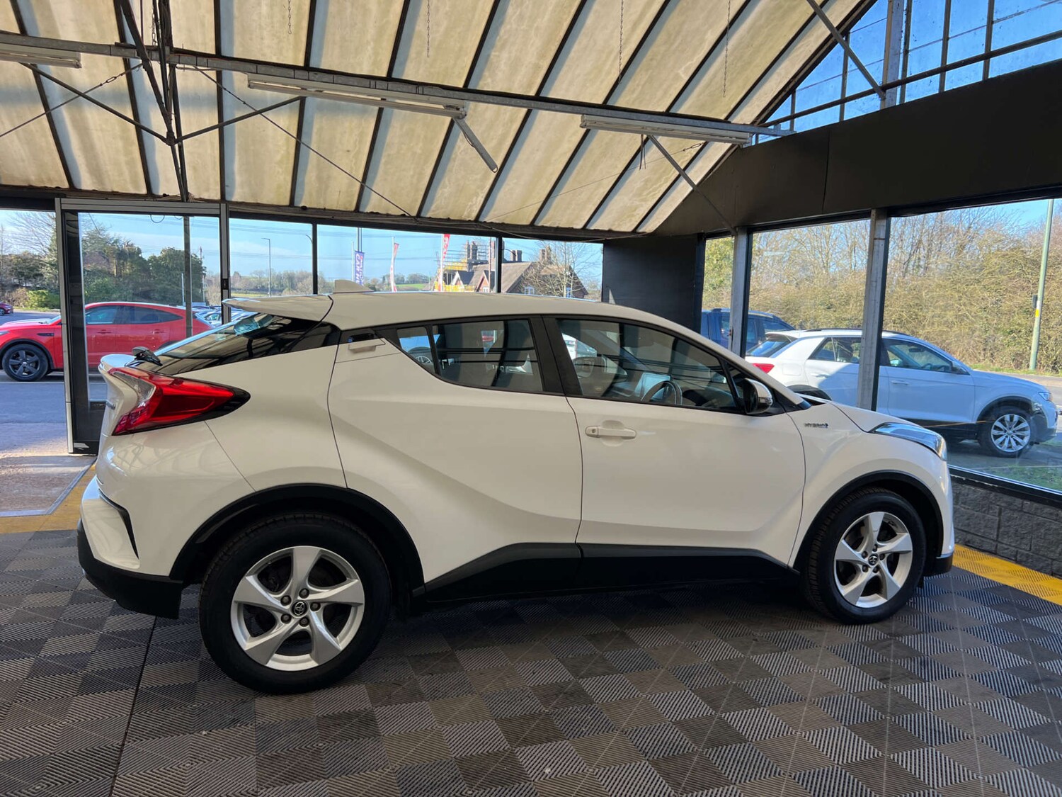 Used Toyota C-HR 2019 for sale - 77930570: Photo 9