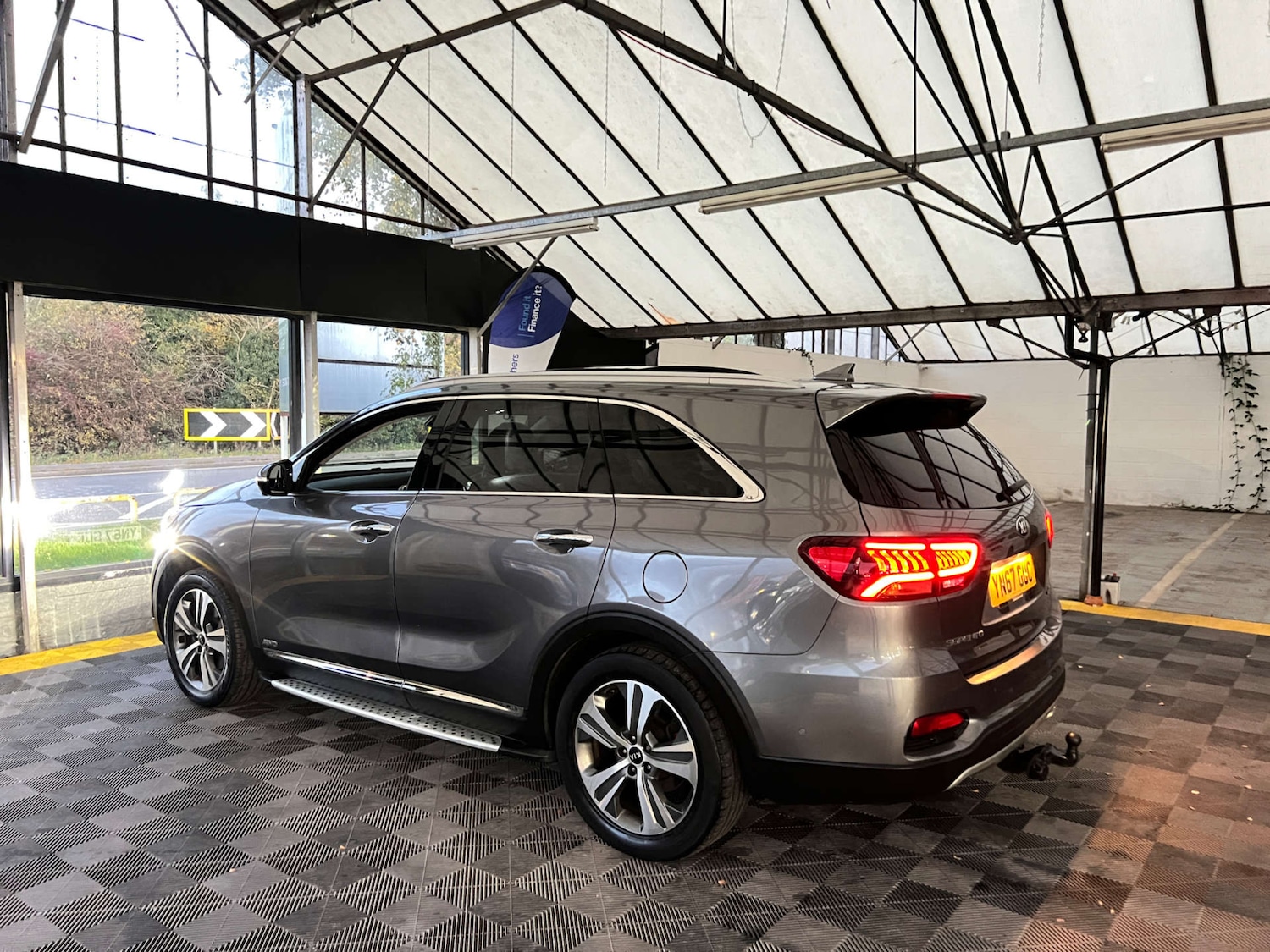 Used Kia Sorento 2018 for sale - 76601679: Photo 4