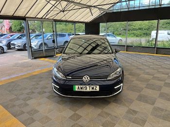 Used Volkswagen Golf 2019 for sale - 78894611: Photo