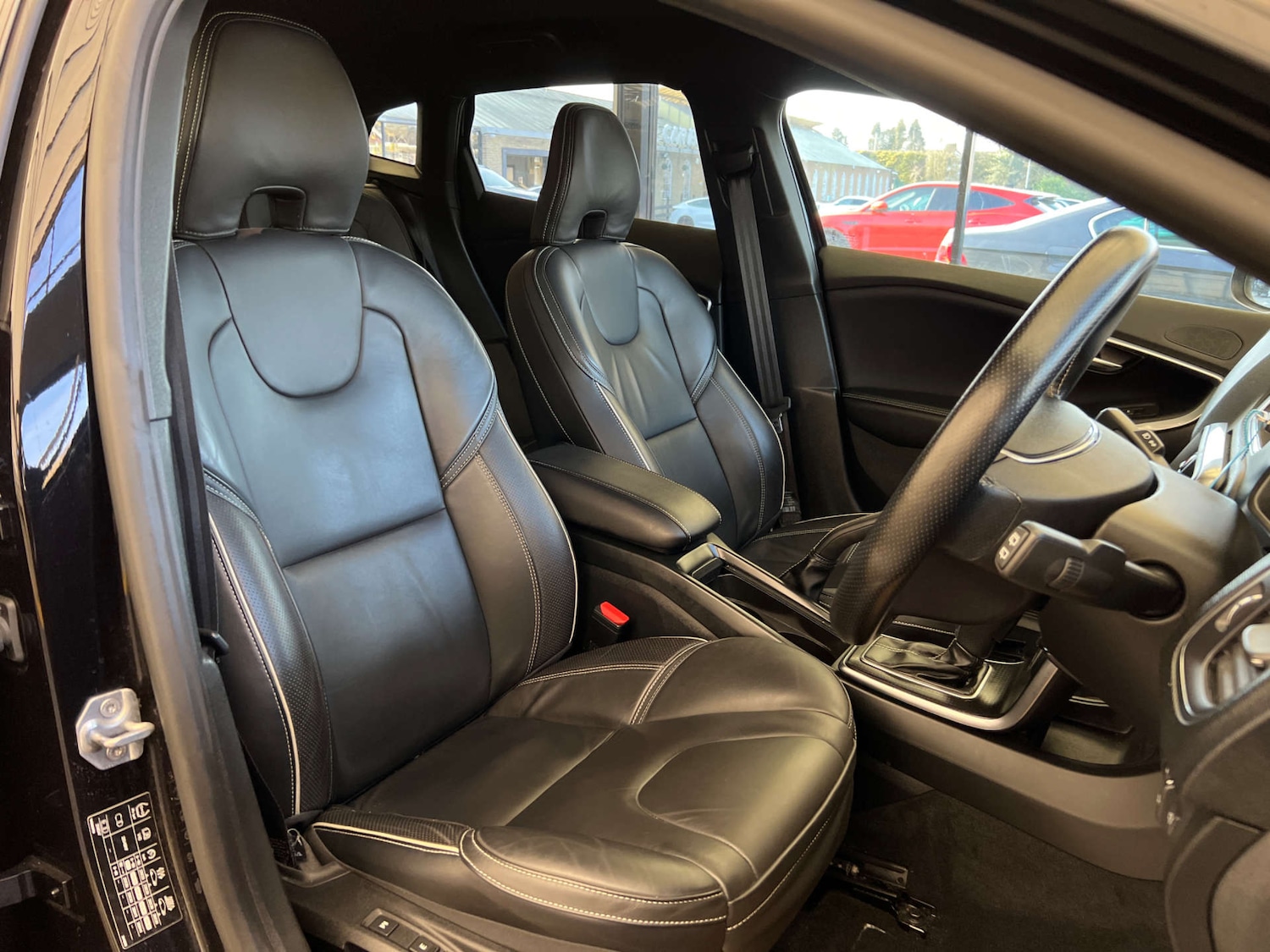 Used Volvo V40 2019 for sale - 78154412: Photo 11