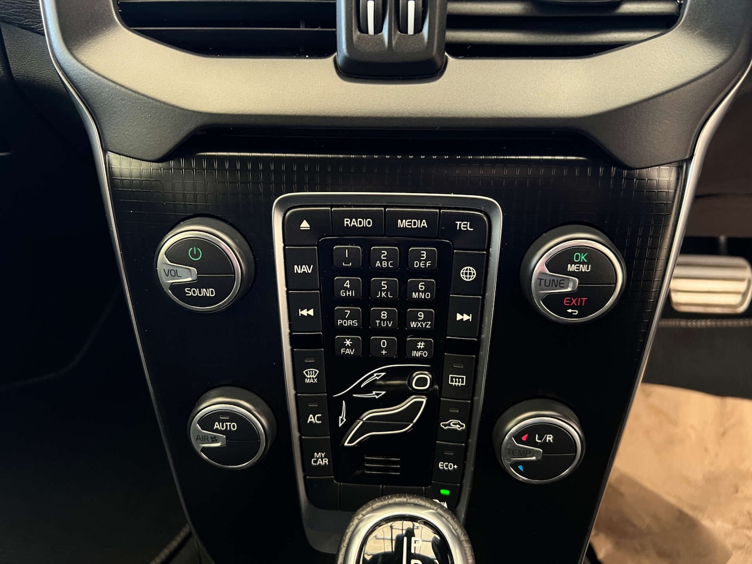 Used Volvo V40 2019 for sale - 78154412: Photo 21