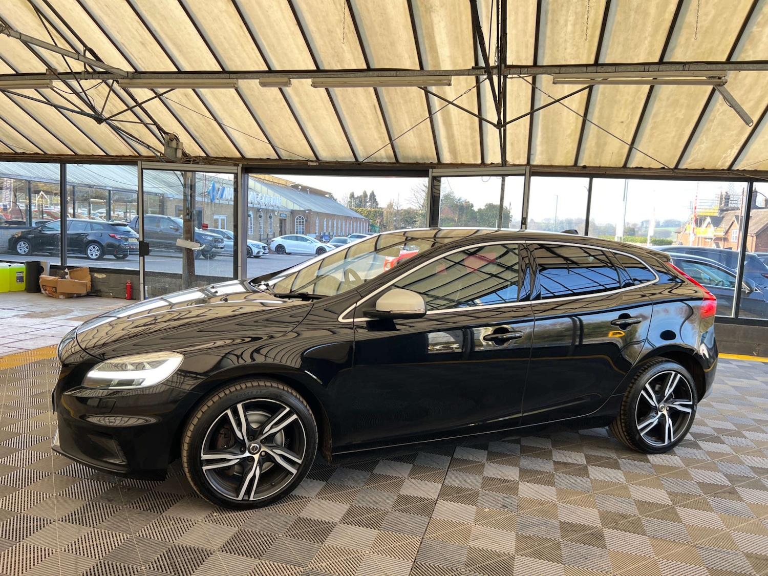 Used Volvo V40 2019 for sale - 78154412: Photo 5