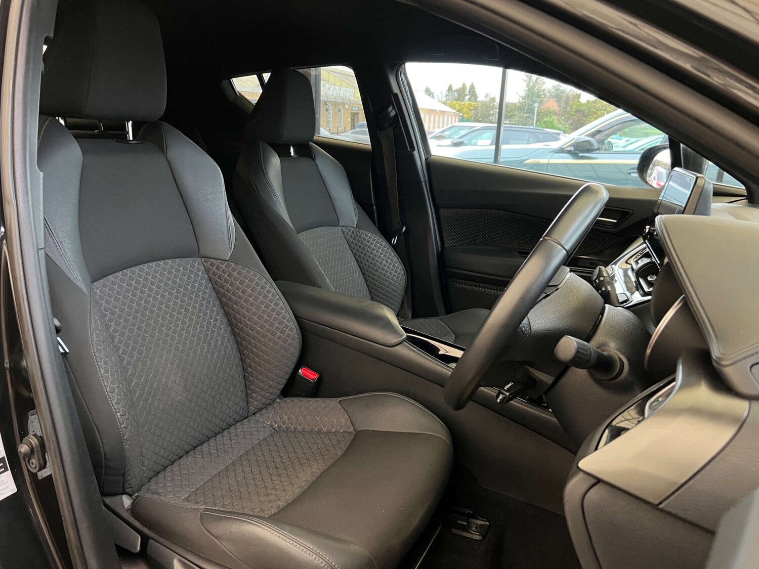 Used Toyota C-HR 2022 for sale - 77991966: Photo 11