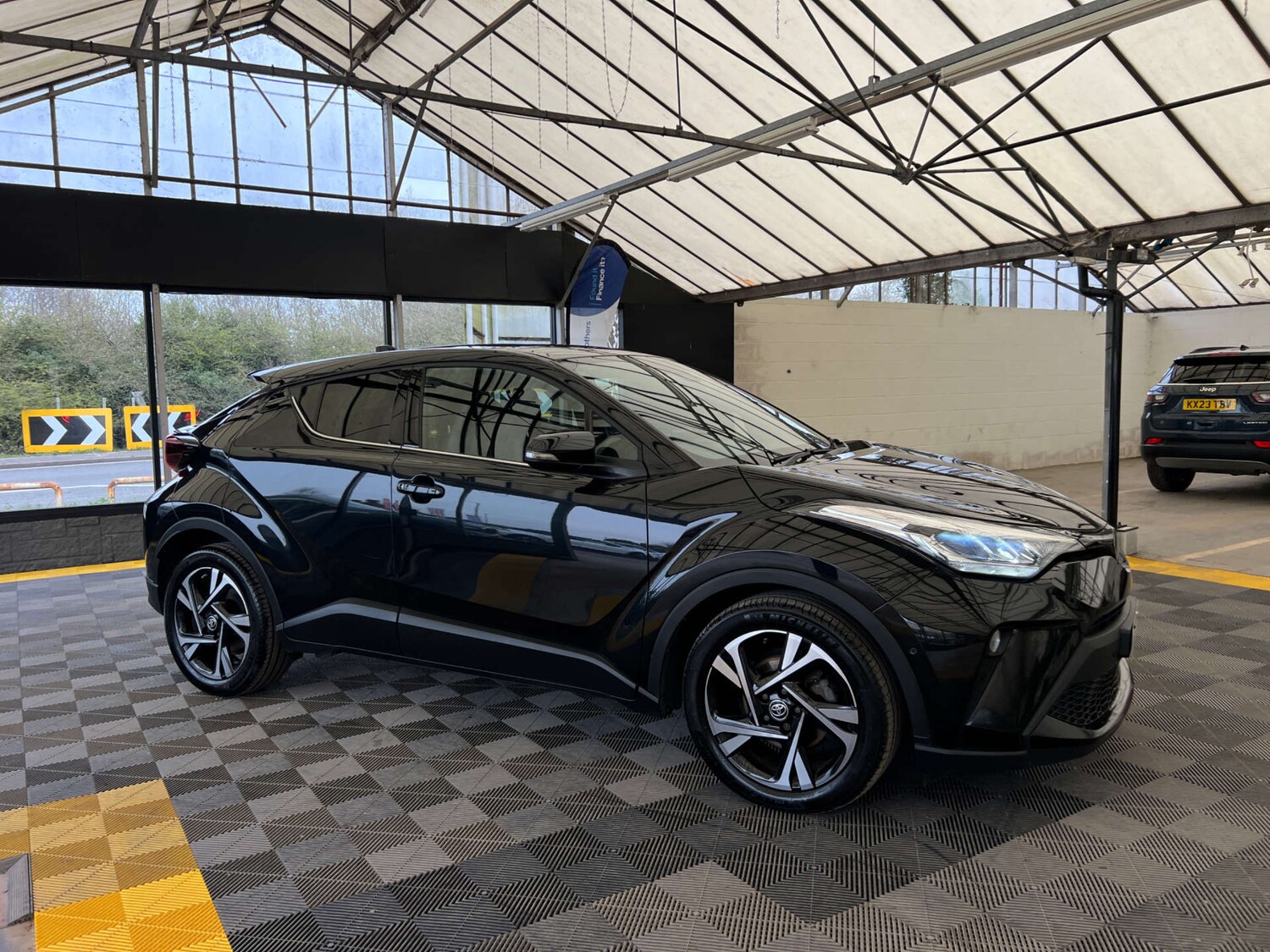 Used Toyota C-HR 2022 for sale - 77991966: Photo 3