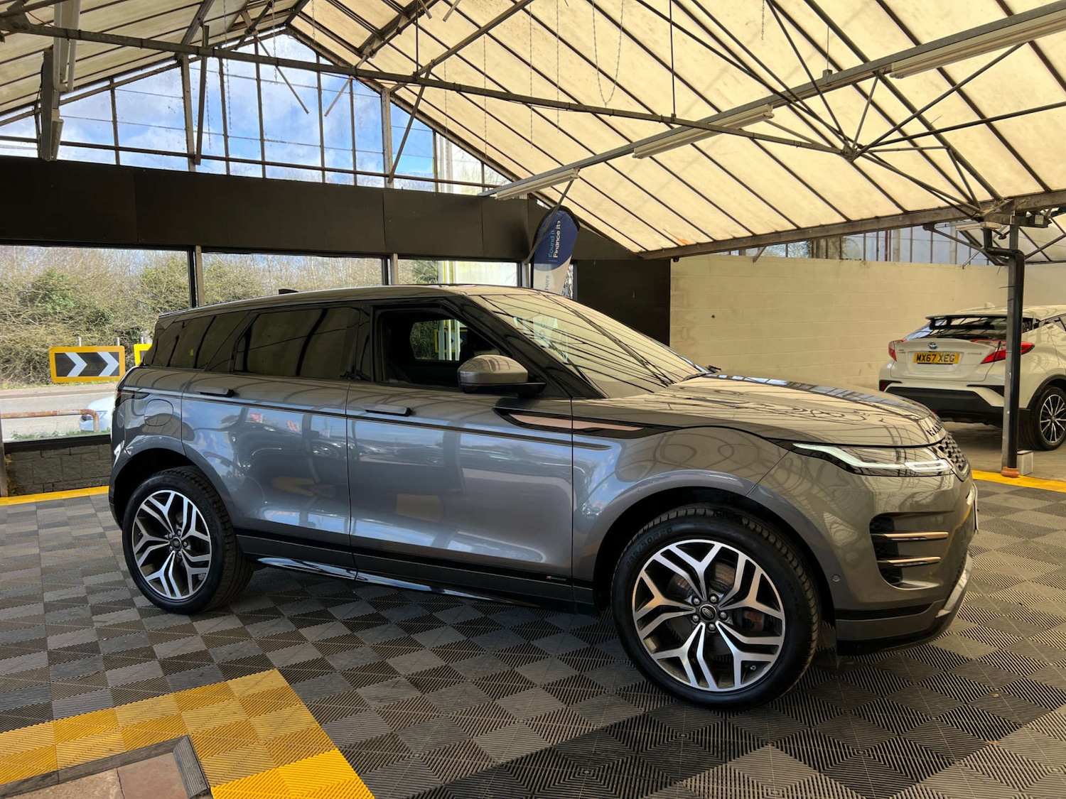Used Land Rover Range Rover Evoque 2019 for sale - 77844625: Photo 3