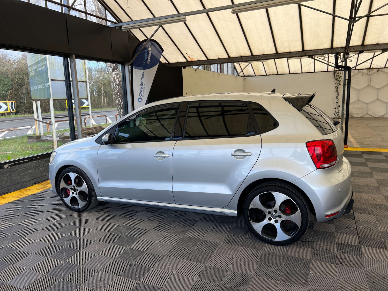 Used Volkswagen Polo 2012 for sale - 77888835: Photo 5