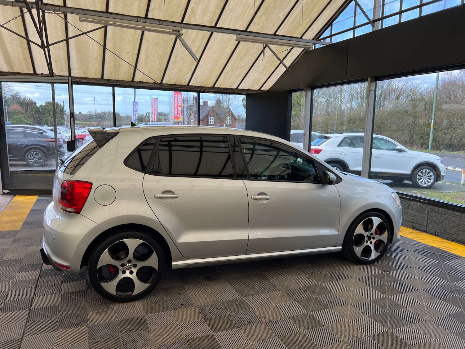 Used Volkswagen Polo 2012 for sale - 77888835: Photo 7