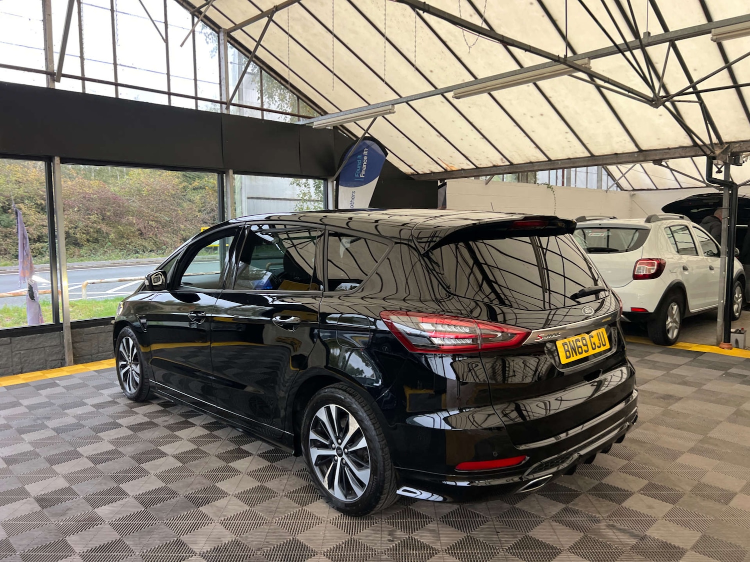 Used Ford S-Max 2019 for sale - 76287427: Photo 5