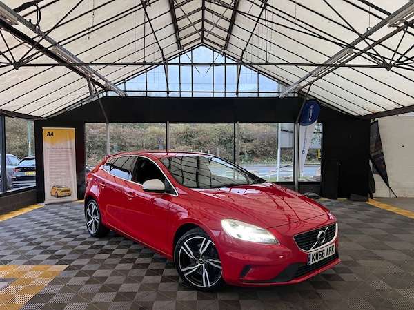 Used Volvo V40 2016 for sale - 76287430: Photo 1