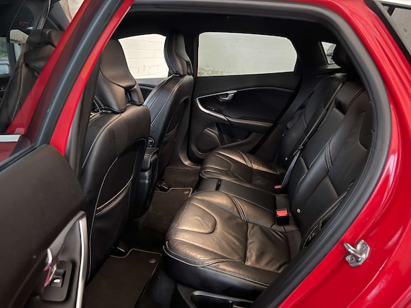 Used Volvo V40 2016 for sale - 76287430: Photo 29