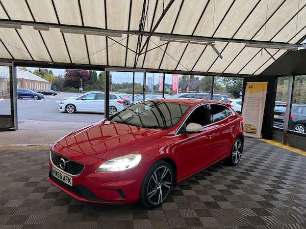 Used Volvo V40 2016 for sale - 76287430: Photo 3