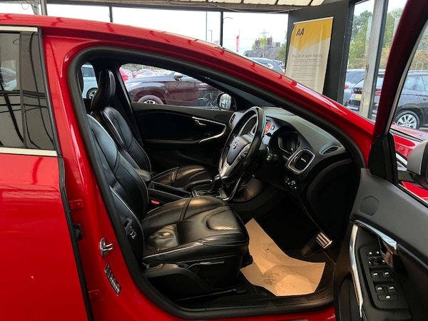 Used Volvo V40 2016 for sale - 76287430: Photo 8
