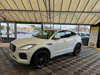 Used Jaguar E-Pace 2019 for sale - 77124024: Photo