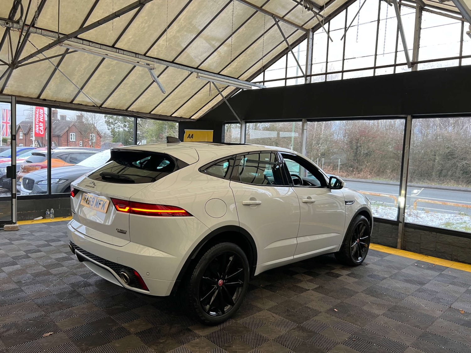 Used Jaguar E-Pace 2019 for sale - 77124024: Photo 8