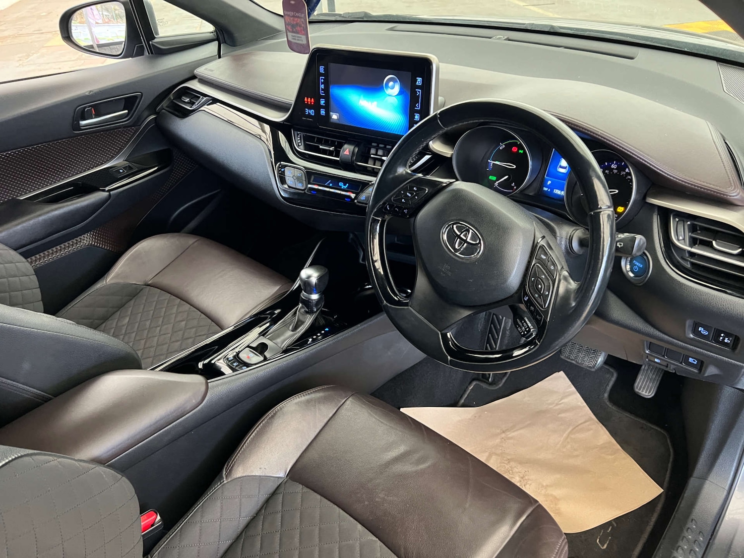 Used Toyota C-HR 2018 for sale - 76363979: Photo 11