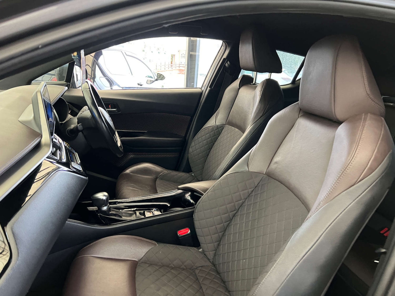 Used Toyota C-HR 2018 for sale - 76363979: Photo 21