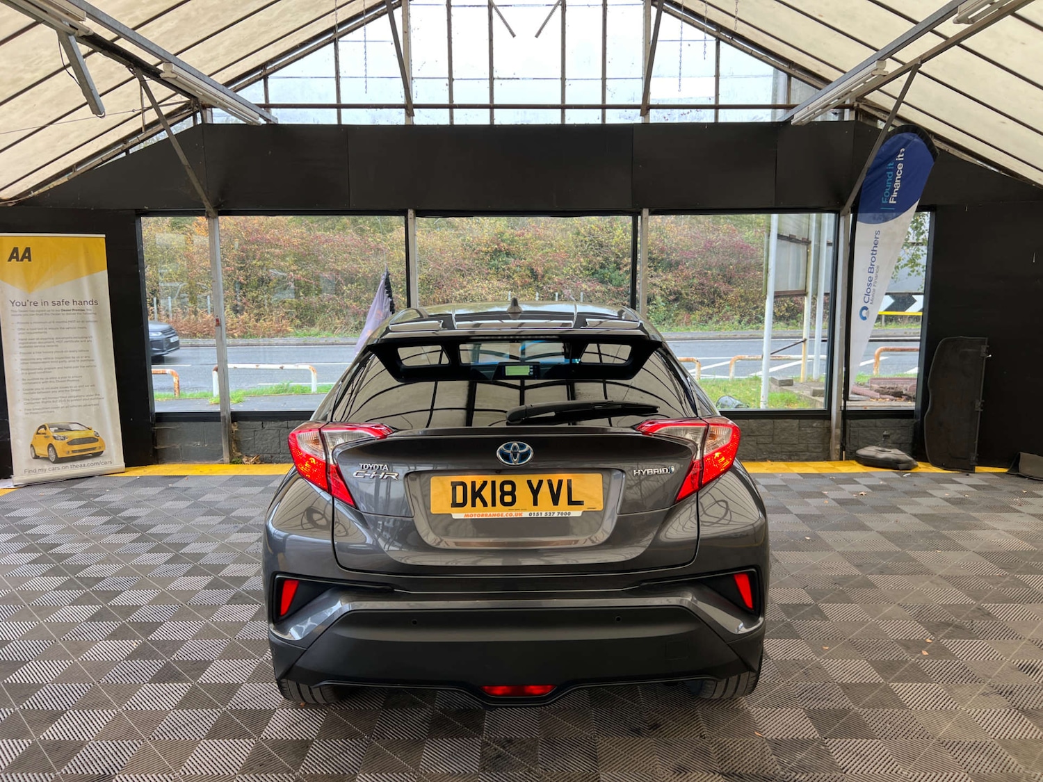 Used Toyota C-HR 2018 for sale - 76363979: Photo 5