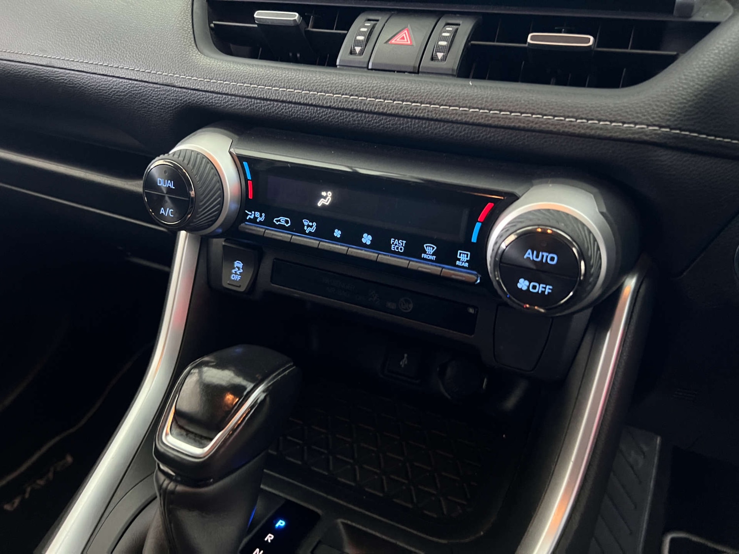 Used Toyota RAV4 2020 for sale - 76521207: Photo 19