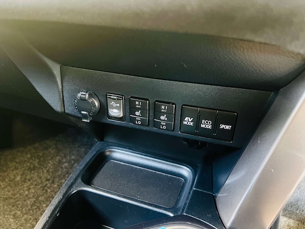 Used Toyota RAV4 2016 for sale - 74833045: Photo 19