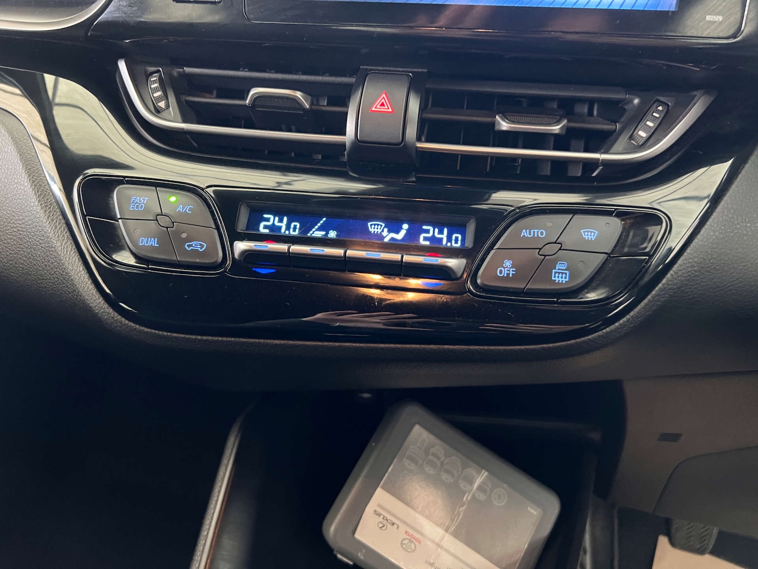 Used Toyota C-HR 2017 for sale - 76437865: Photo 19