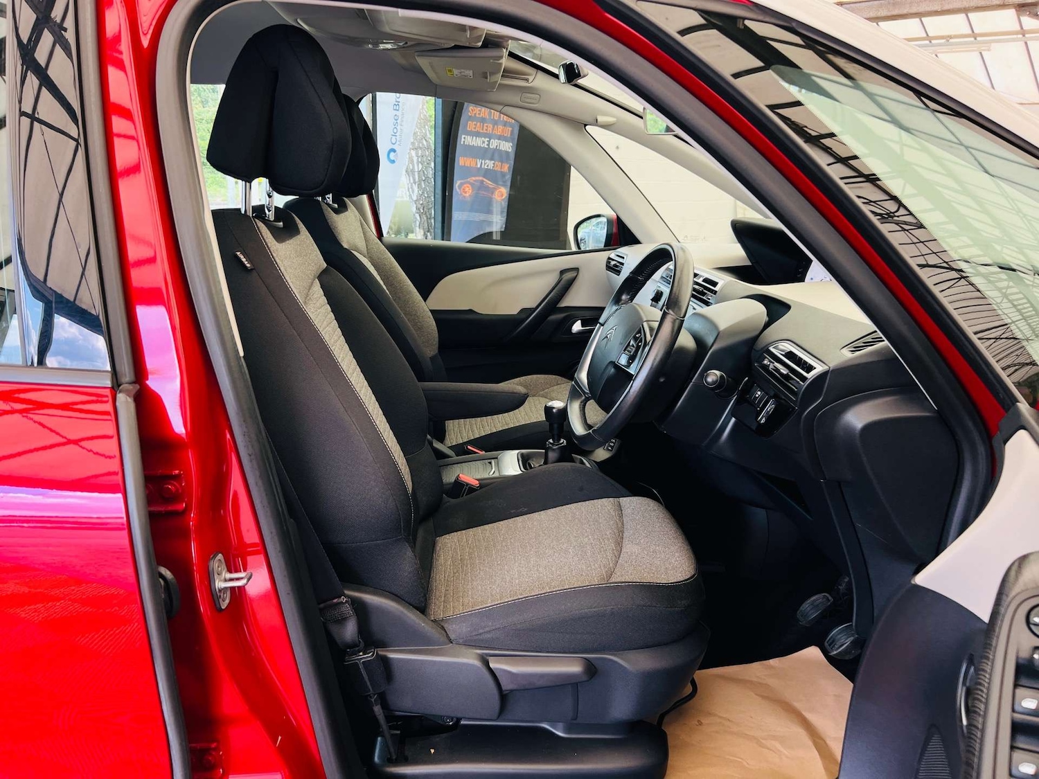 Used Citroen C4 Picasso 2017 for sale - 76277805: Photo 11