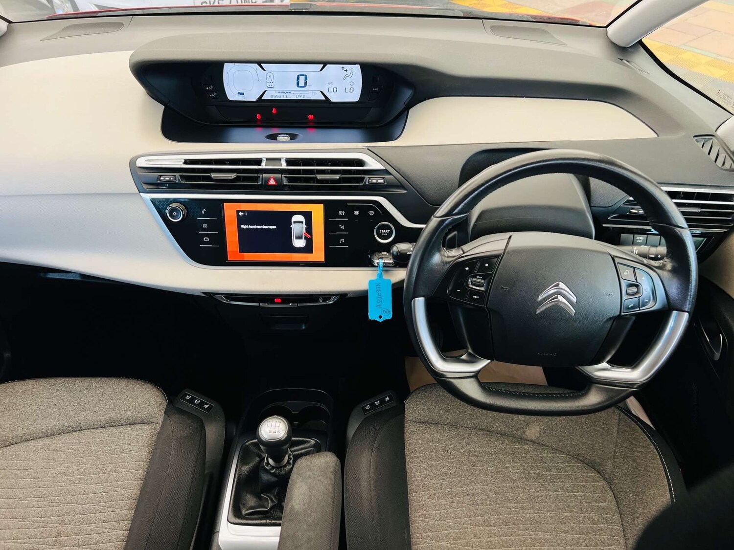 Used Citroen C4 Picasso 2017 for sale - 76277805: Photo 17